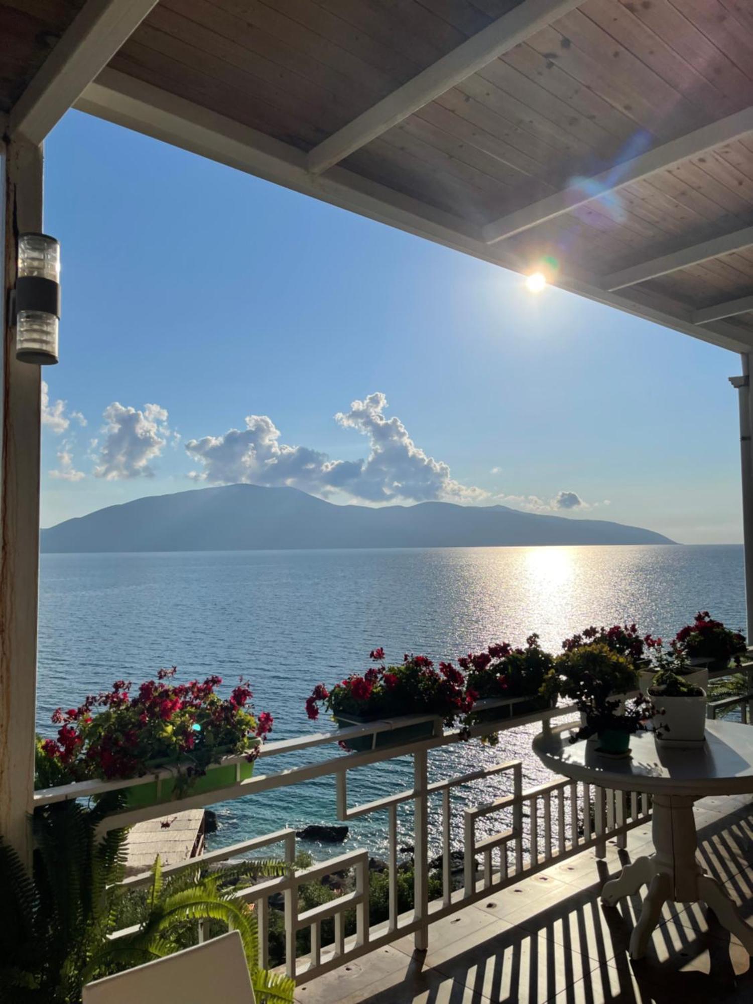 Envi Hotel Vlorë Eksteriør billede