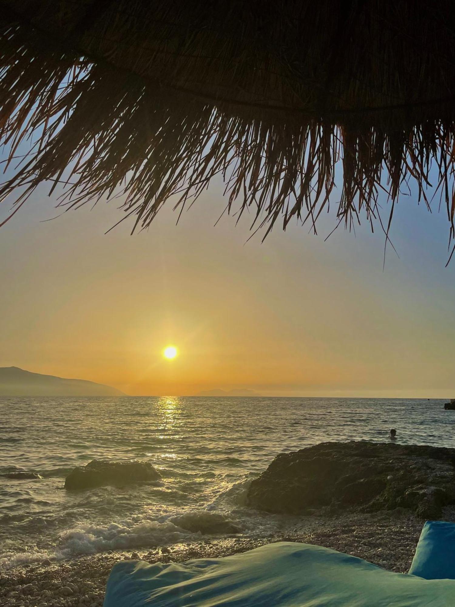 Envi Hotel Vlorë Eksteriør billede
