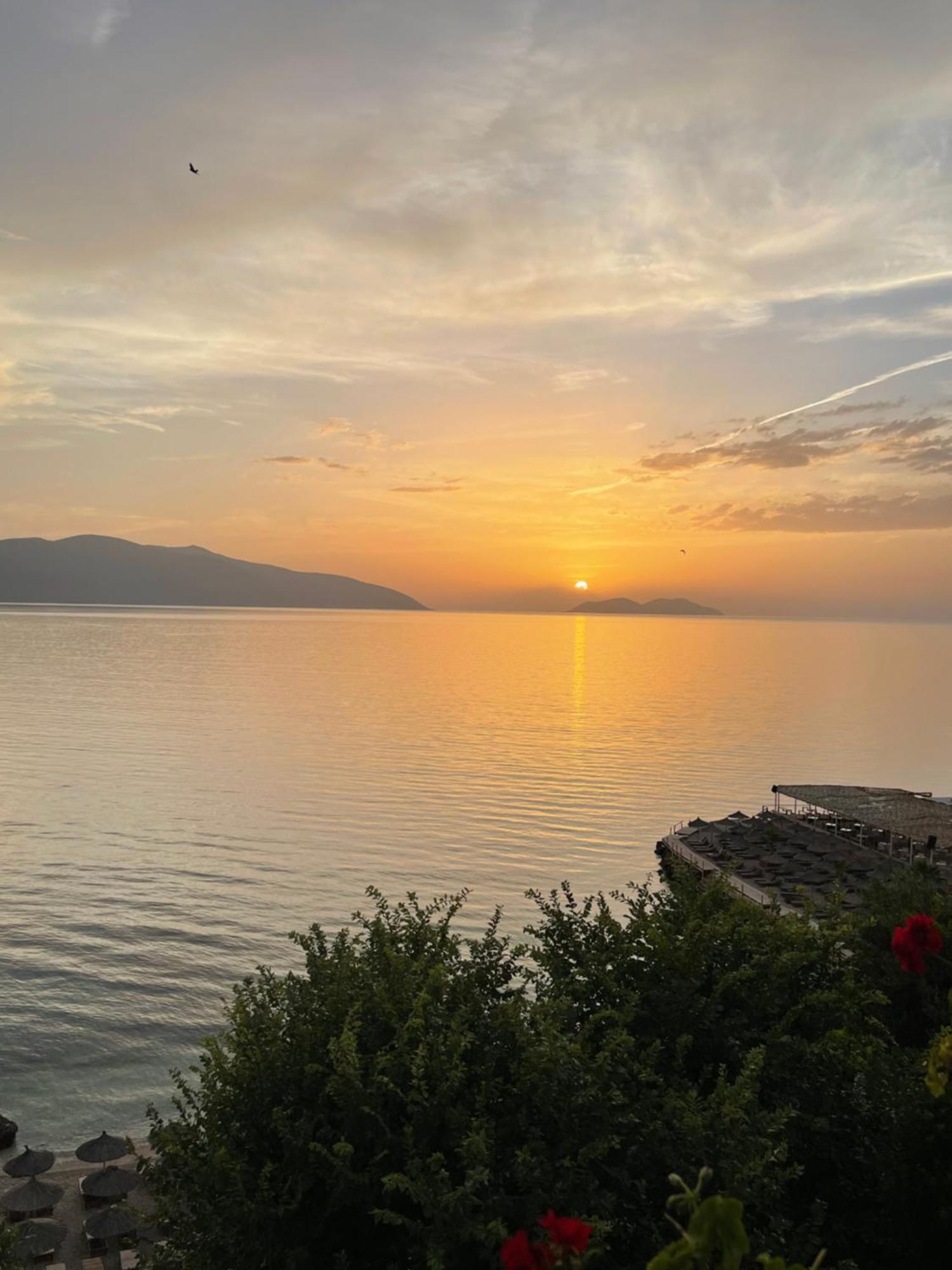 Envi Hotel Vlorë Eksteriør billede