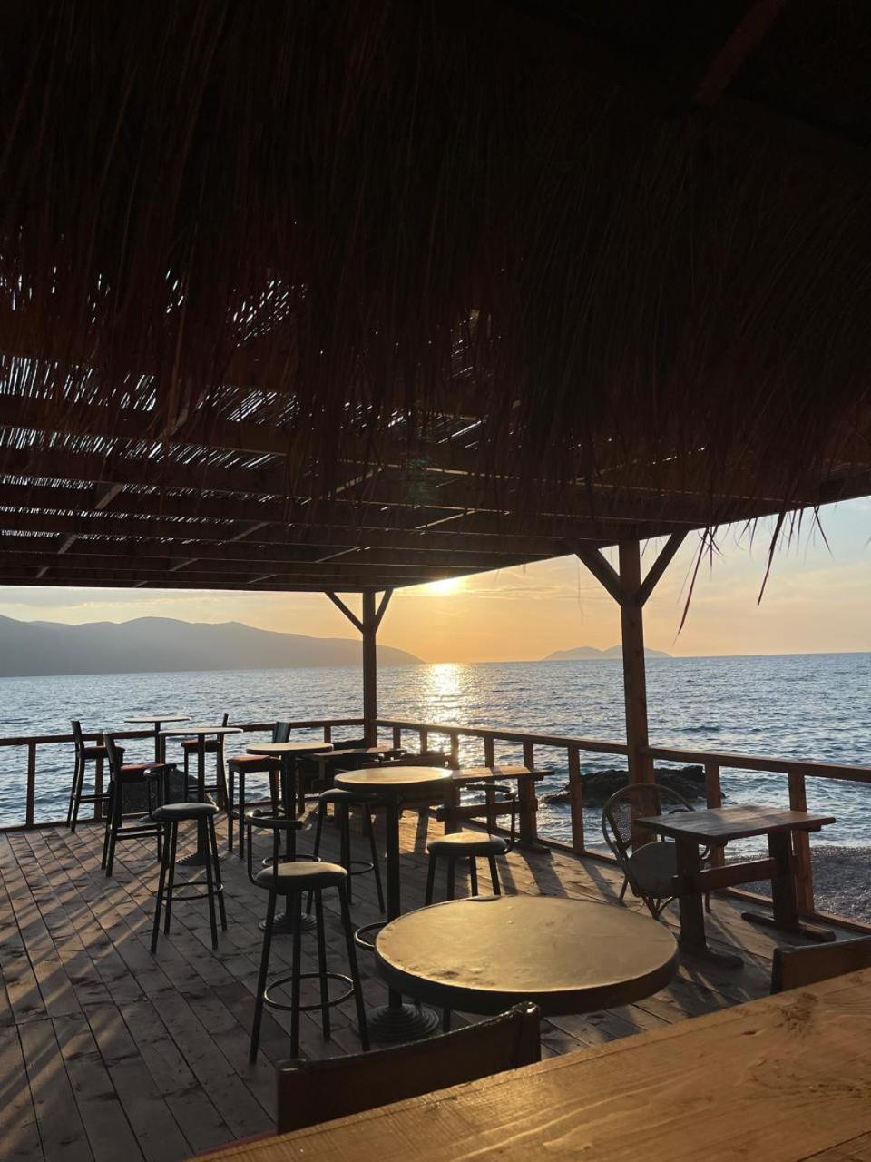 Envi Hotel Vlorë Eksteriør billede