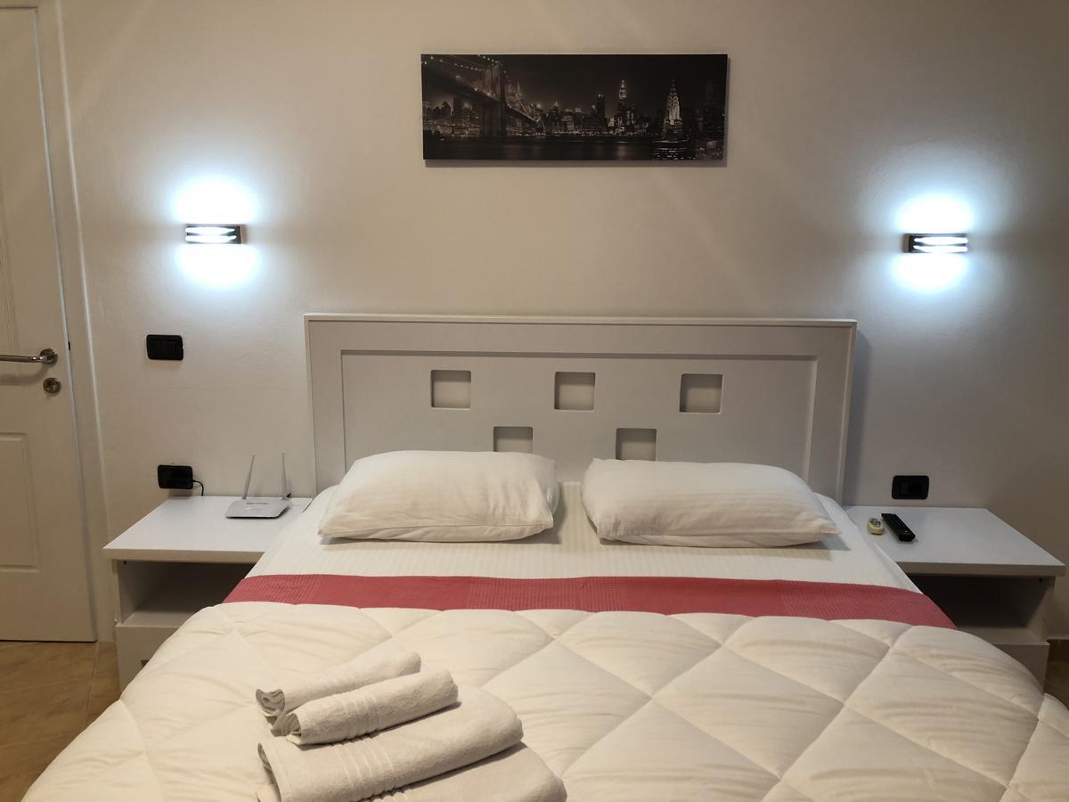 Envi Hotel Vlorë Eksteriør billede