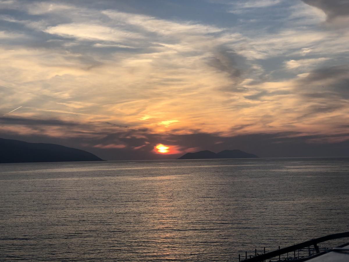 Envi Hotel Vlorë Eksteriør billede