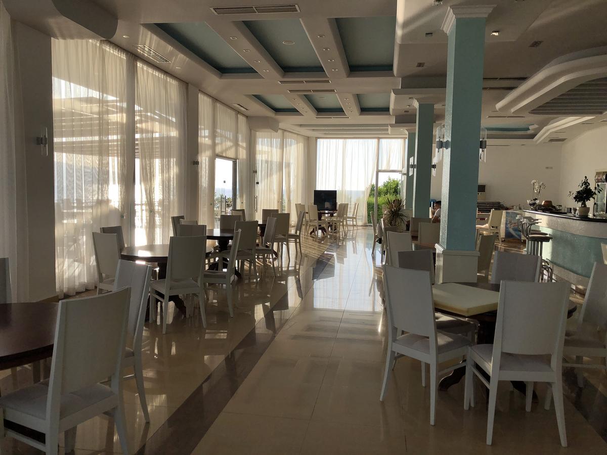 Envi Hotel Vlorë Eksteriør billede