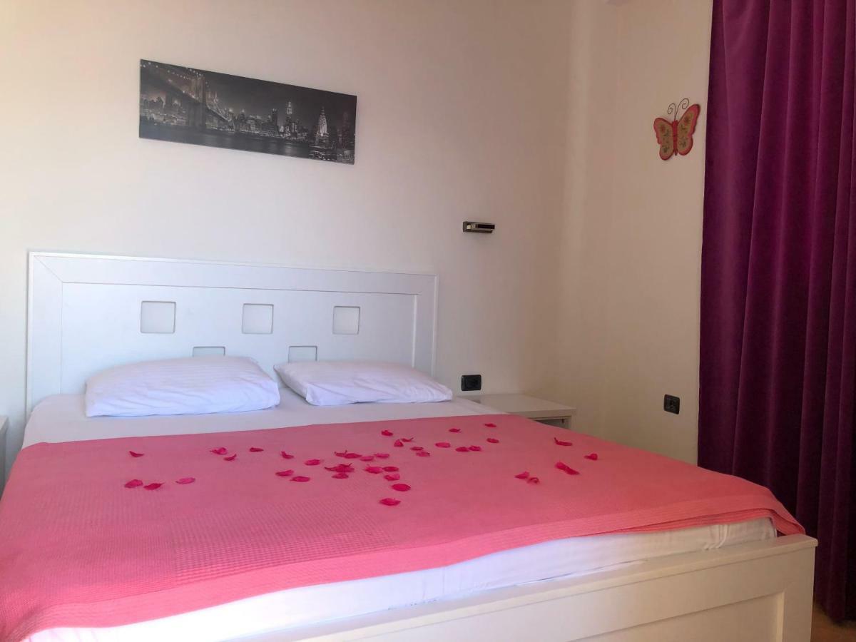 Envi Hotel Vlorë Eksteriør billede
