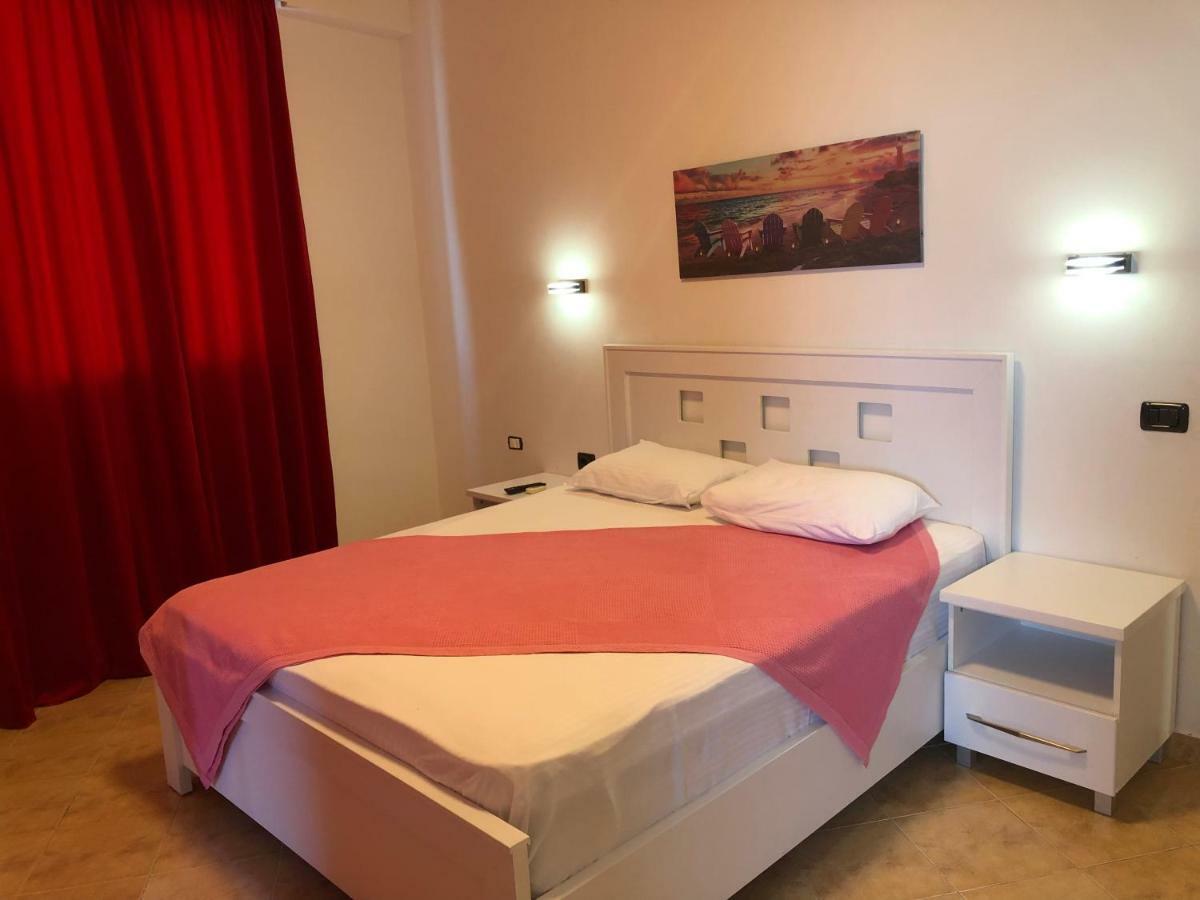 Envi Hotel Vlorë Eksteriør billede